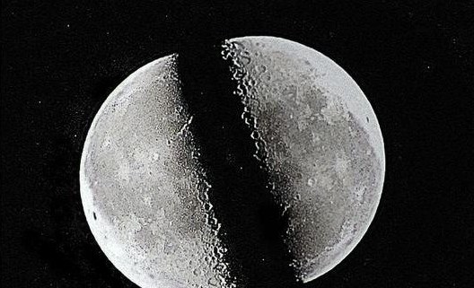 Ketika Bulan Terbelah